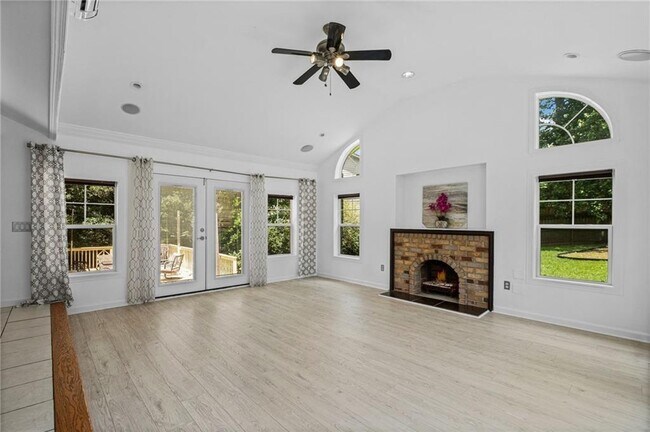 Building Photo - 5291 Manhasset Cove