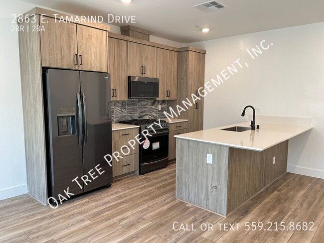 Building Photo - 2863 E Tamarind Dr