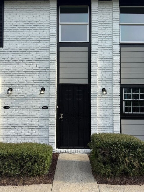 Building Photo - 1177 Boulevard