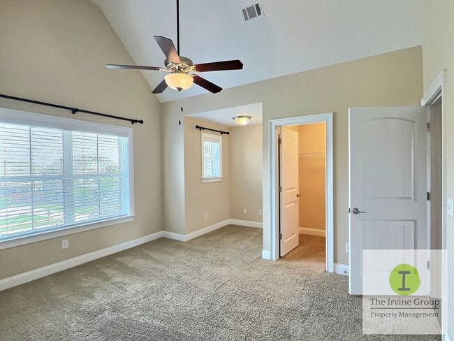 Building Photo - 6 bed, 3.5 bath in Prattville!