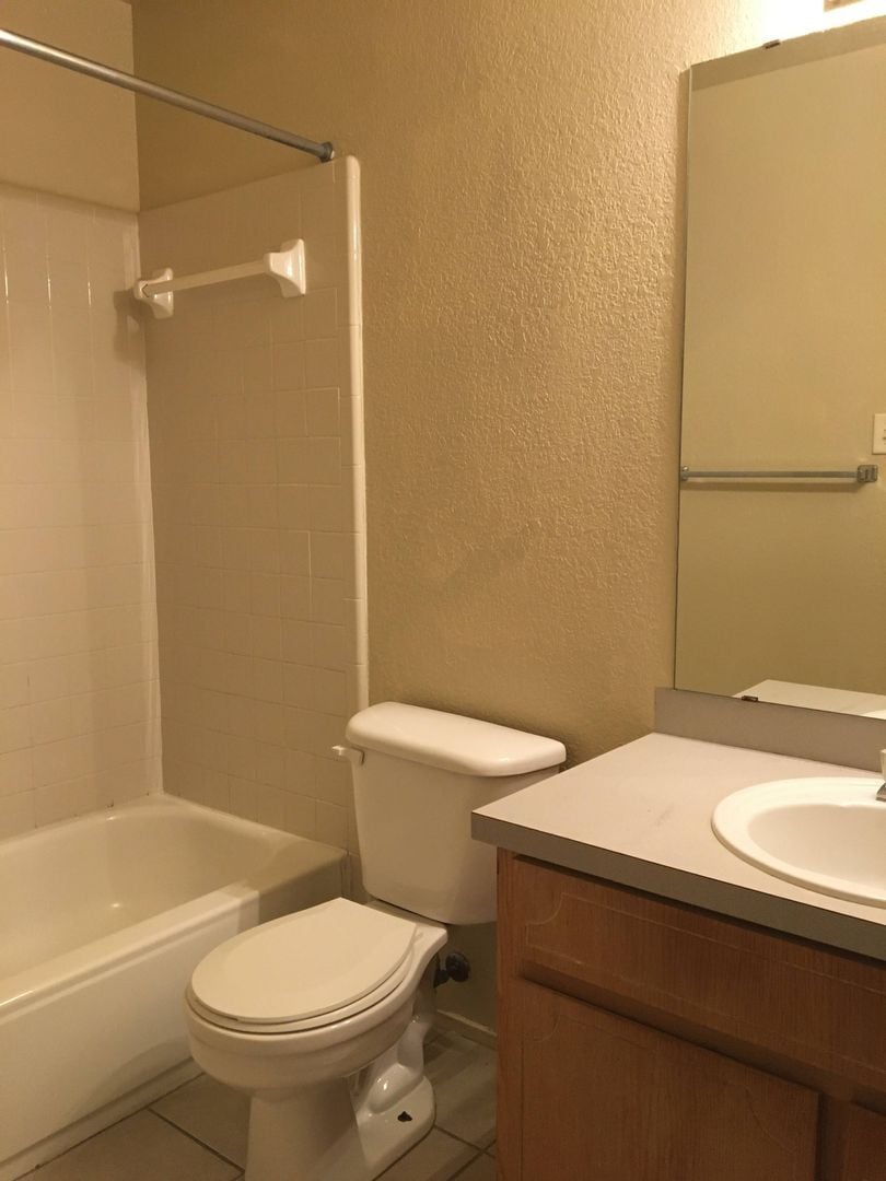 Building Photo - 4506 Deek Dr