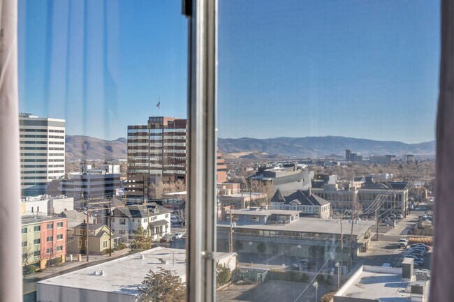 Building Photo - Fully Furnished Downtown Condo