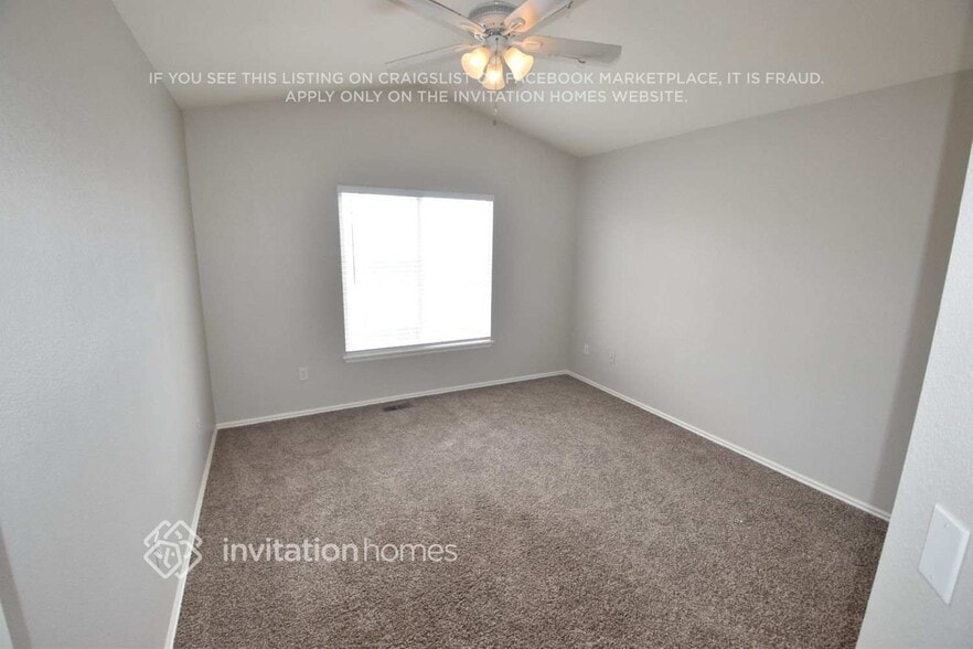 Building Photo - 8665 Rosebud Pl