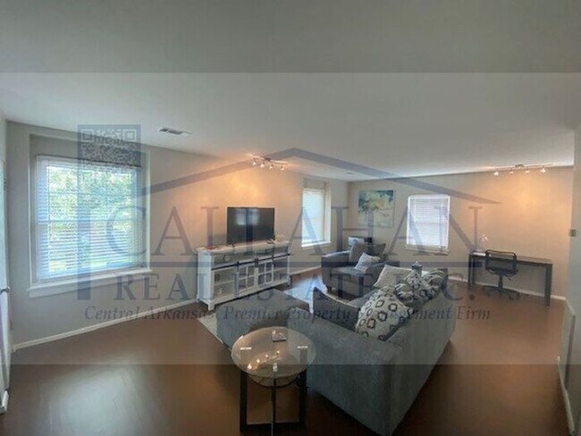 Building Photo - Park Hill 2 bedroom.