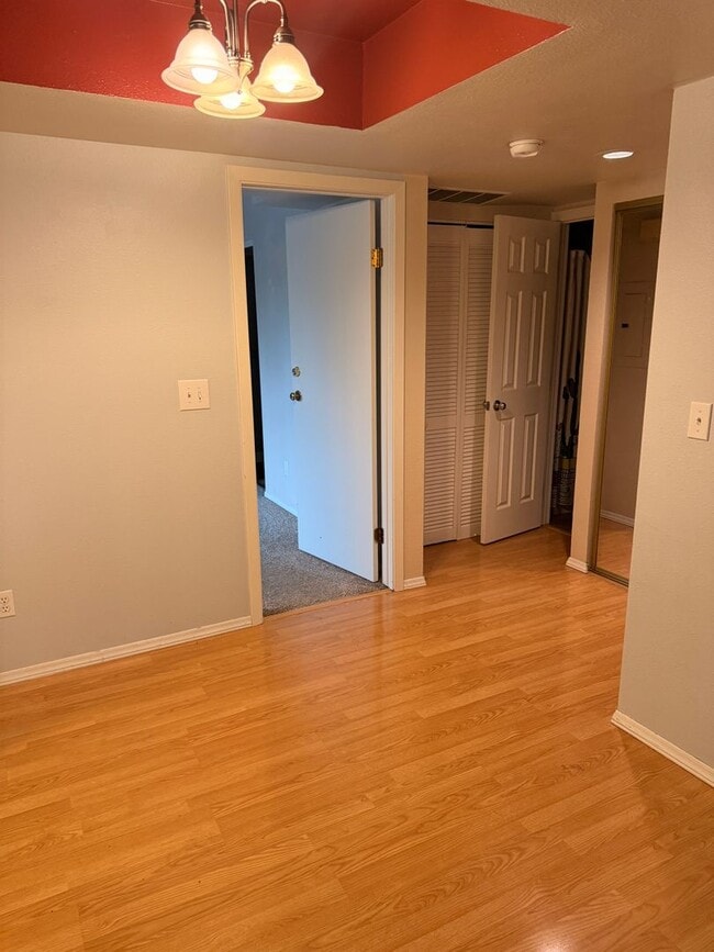 Building Photo - 7351 Huntsmen Cir