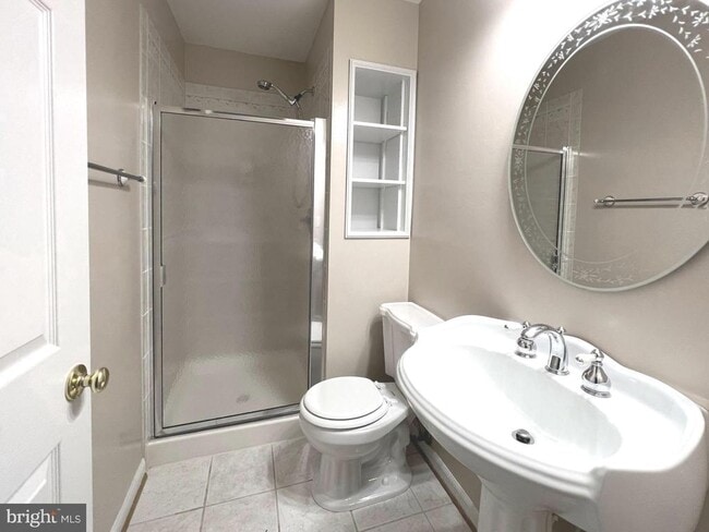 Building Photo - 2610 Streamview Dr