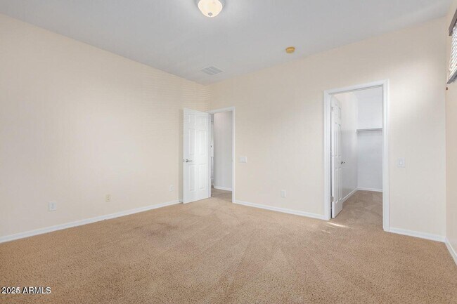 Building Photo - 5227 W Bent Tree Dr