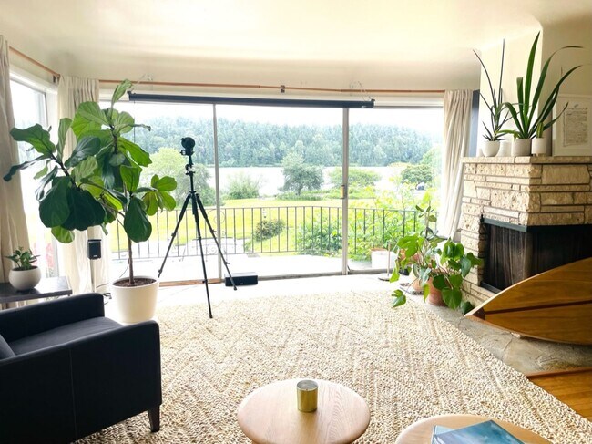 Building Photo - 4915 Lake Washington Blvd S