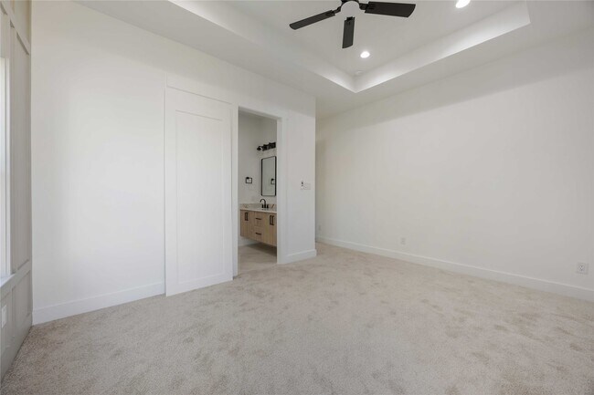 Building Photo - 7961 Henson St