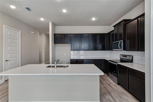 Building Photo - 206 Miramar Ave