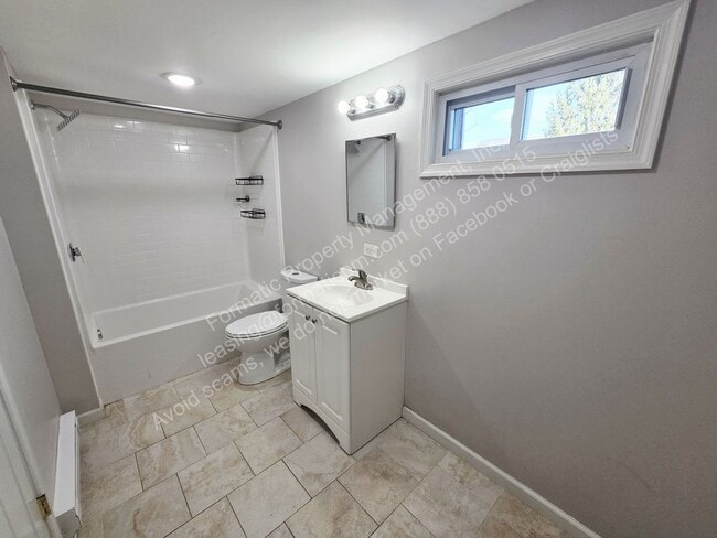 Building Photo - 168 Garfield St