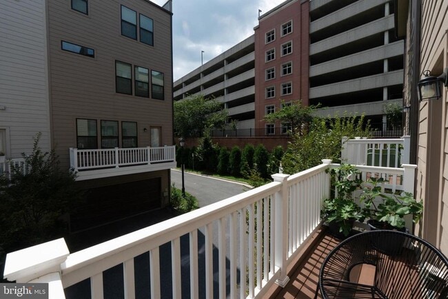 Building Photo - 515 Shorthorn Way