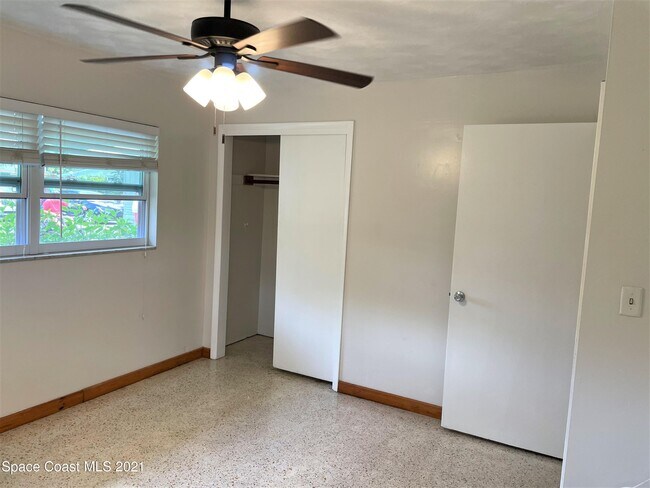 Building Photo - 296 Woodland Dr