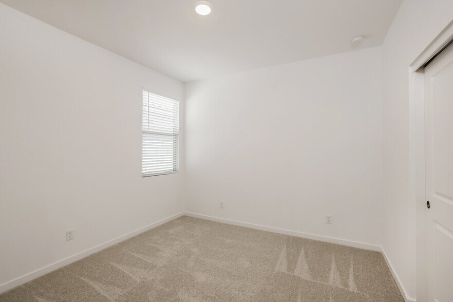Building Photo - 25244 N 144th Dr
