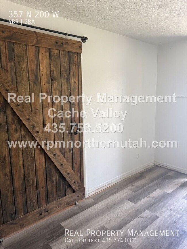 Building Photo - 357 N 200 W