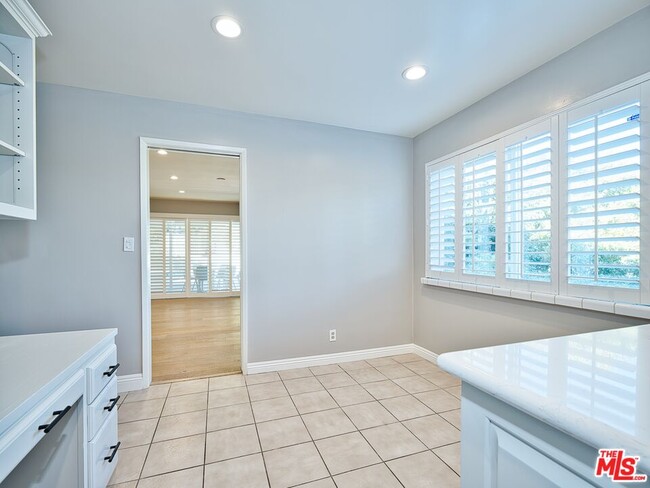 Building Photo - 4863 Don Juan Pl