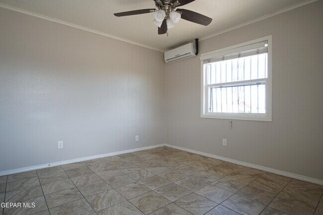 Building Photo - 6201 Tesuque Dr