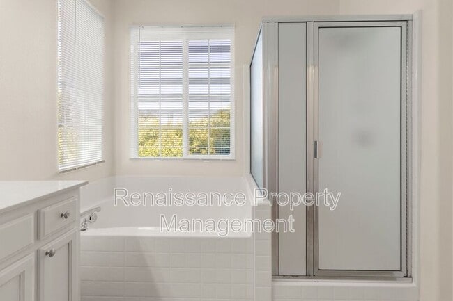 Building Photo - 2209 Gibralter Ln
