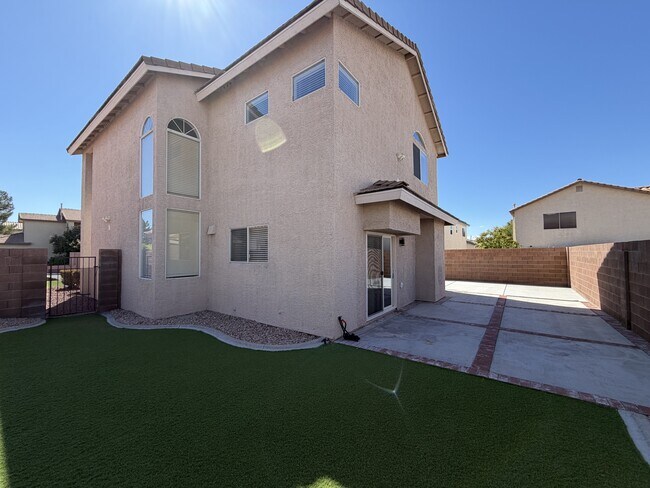 Building Photo - 2456 Sheltered Meadows Ln