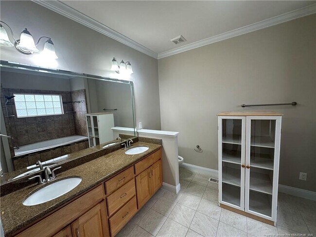 Building Photo - 2912 Eaglecrest Ln