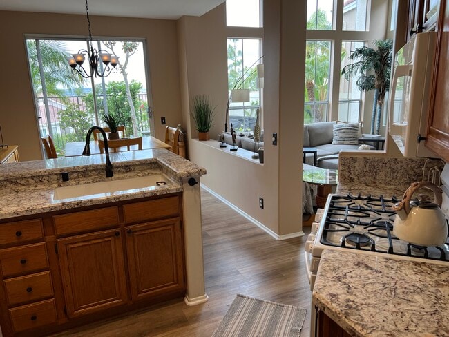 Building Photo - 28801 El Adolfo