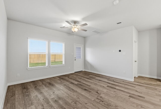 Building Photo - 4011 Ancient Honor Dr