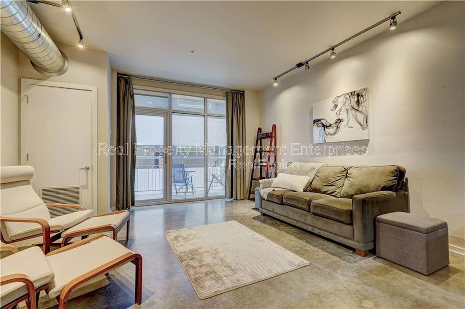 Building Photo - 1 NE 2nd St