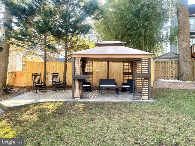 Building Photo - 2918 Glenvale Dr