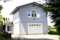 Building Photo - 337 6th Ave