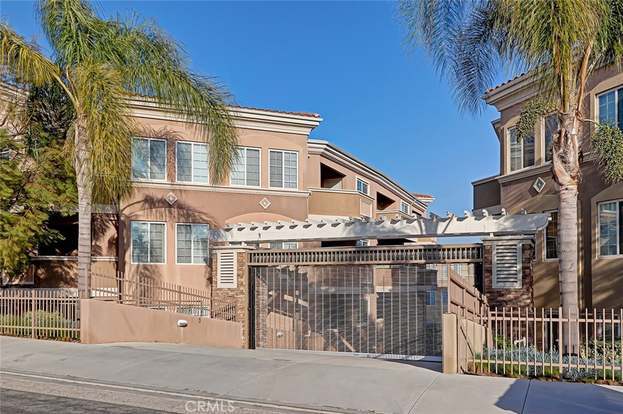 Building Photo - 2750 Artesia Blvd