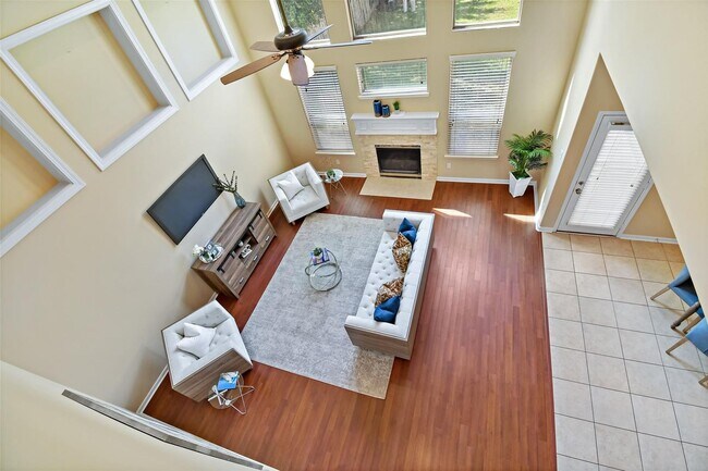 Building Photo - Beautifully Updated Home in Sugar Land’s S...