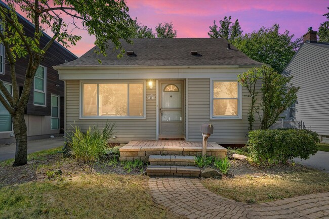 Primary Photo - 3411 Chester Rd