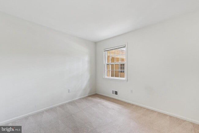 Building Photo - 3714 Carriage House Ct