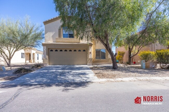 Primary Photo - Spacious Home in Magic Ranch in Florence
