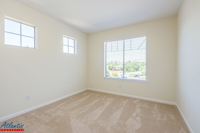 Building Photo - 6325 Windrow Ct