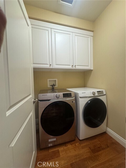 Building Photo - 25 Loquat