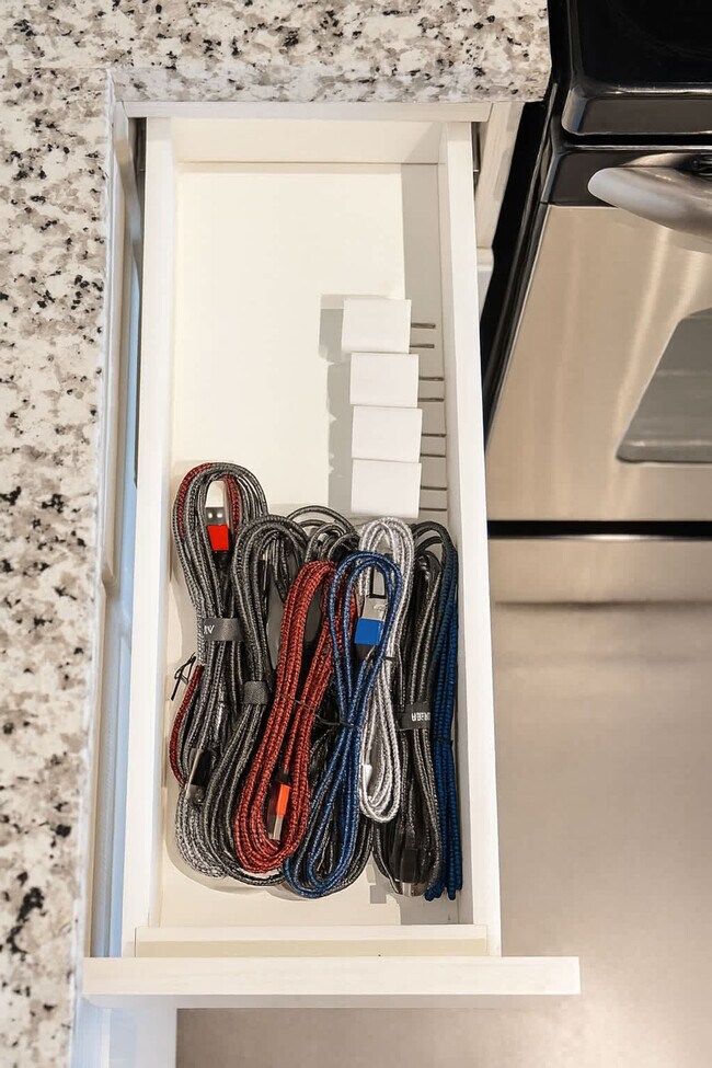 Building Photo - 333 E Roosevelt St