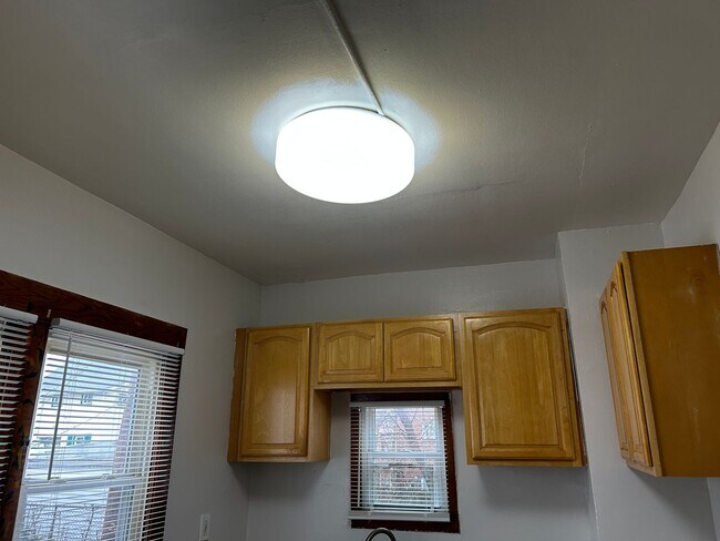 Building Photo - 2646-2648 E 122nd St