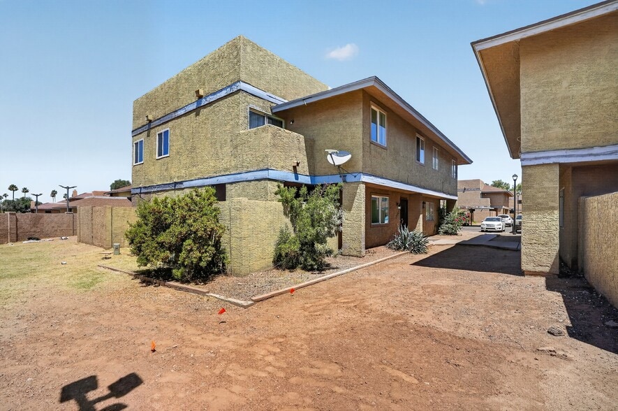 Building Photo - 6911 W Villa Rd