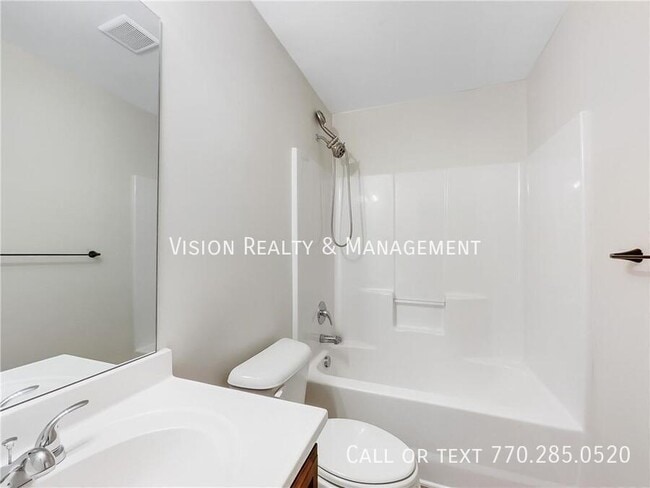 Building Photo - 745 Dot Dr