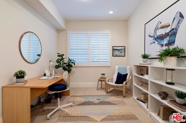 Building Photo - 16123 W Sunset Blvd