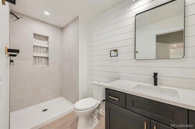 Building Photo - 14590 E 2nd Ave