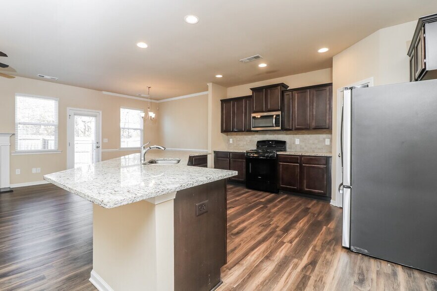 Building Photo - 32 Susie Creek Walk