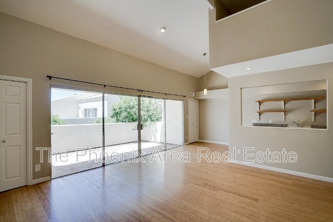 Building Photo - 1143 E Sandpiper Dr