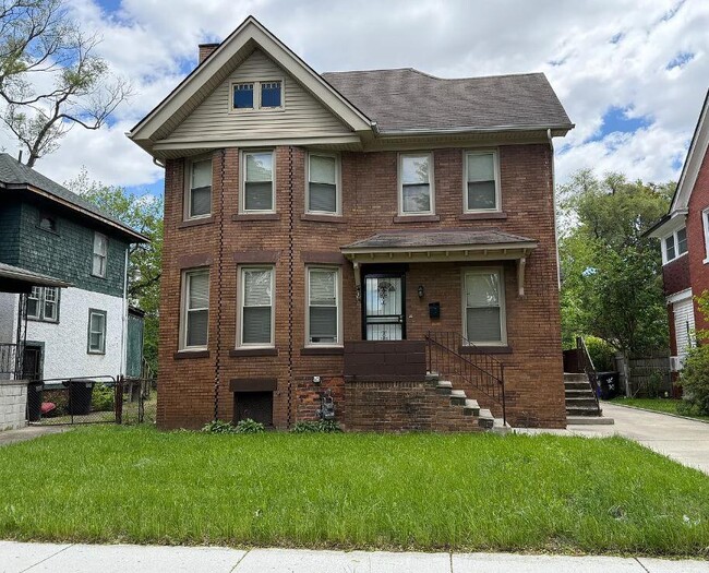 Building Photo - 70 Holbrook