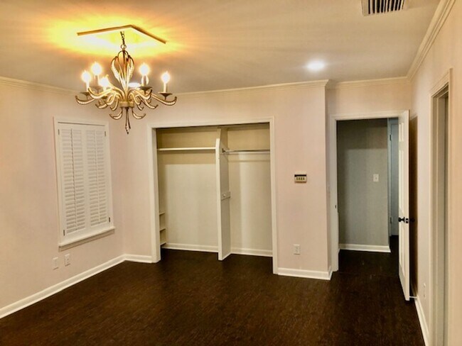 Building Photo - GORGEOUS 4/4 SOUTH HIGHLAND HOME-PIERRMONT...