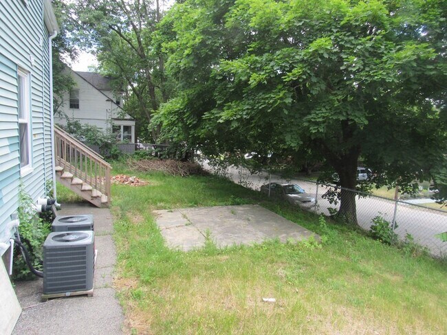 Building Photo - 57 Clover Street