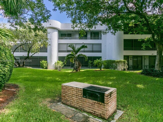 Building Photo - 1410 Sheridan St