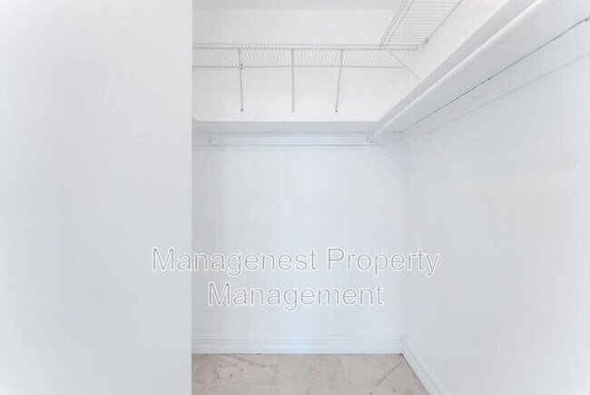 Building Photo - 700 Biltmore Way