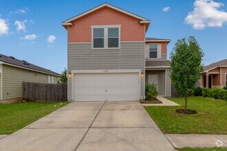 Building Photo - Large Two Story Home Only Minutes From Aus...